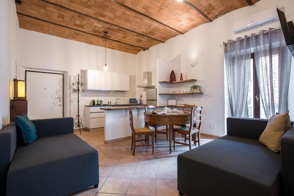 Castro Pretorio Cozy Appartamento *